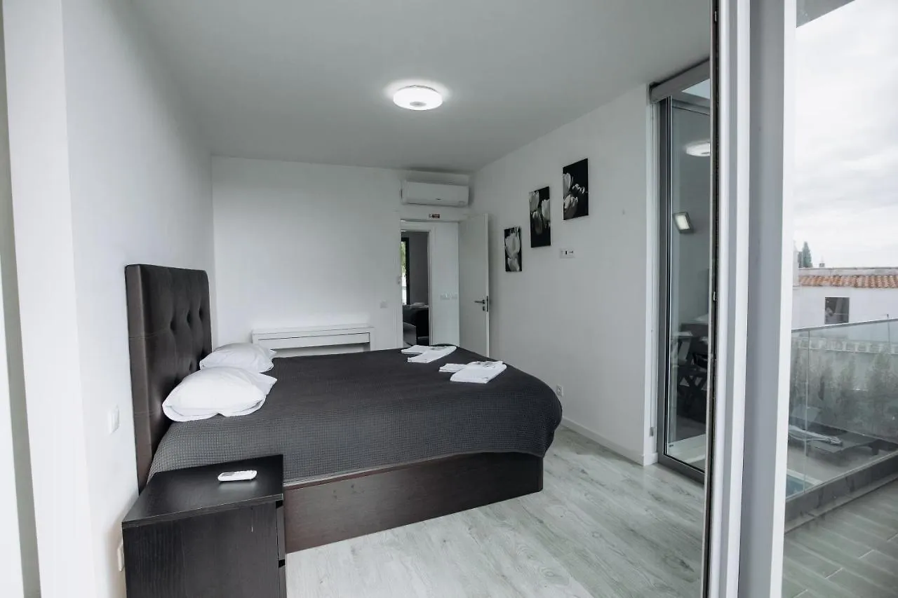 Villa In Albufeira With Private Swimming Pool For 8 People